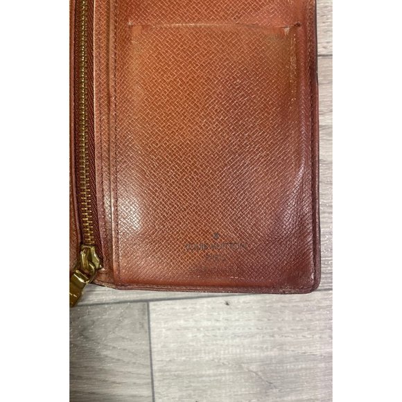 Authentic Louis Vuitton Vintage French Kisslock Long Wallet - Picture 6 of 16